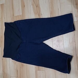 Thyme women's size large blurle jeans long shorts/carpis